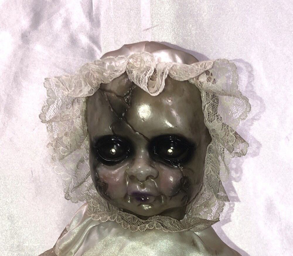 Halloween Doll Scary Haunted Creepy Talks Eyes Light Up Kids of America Corp 13"